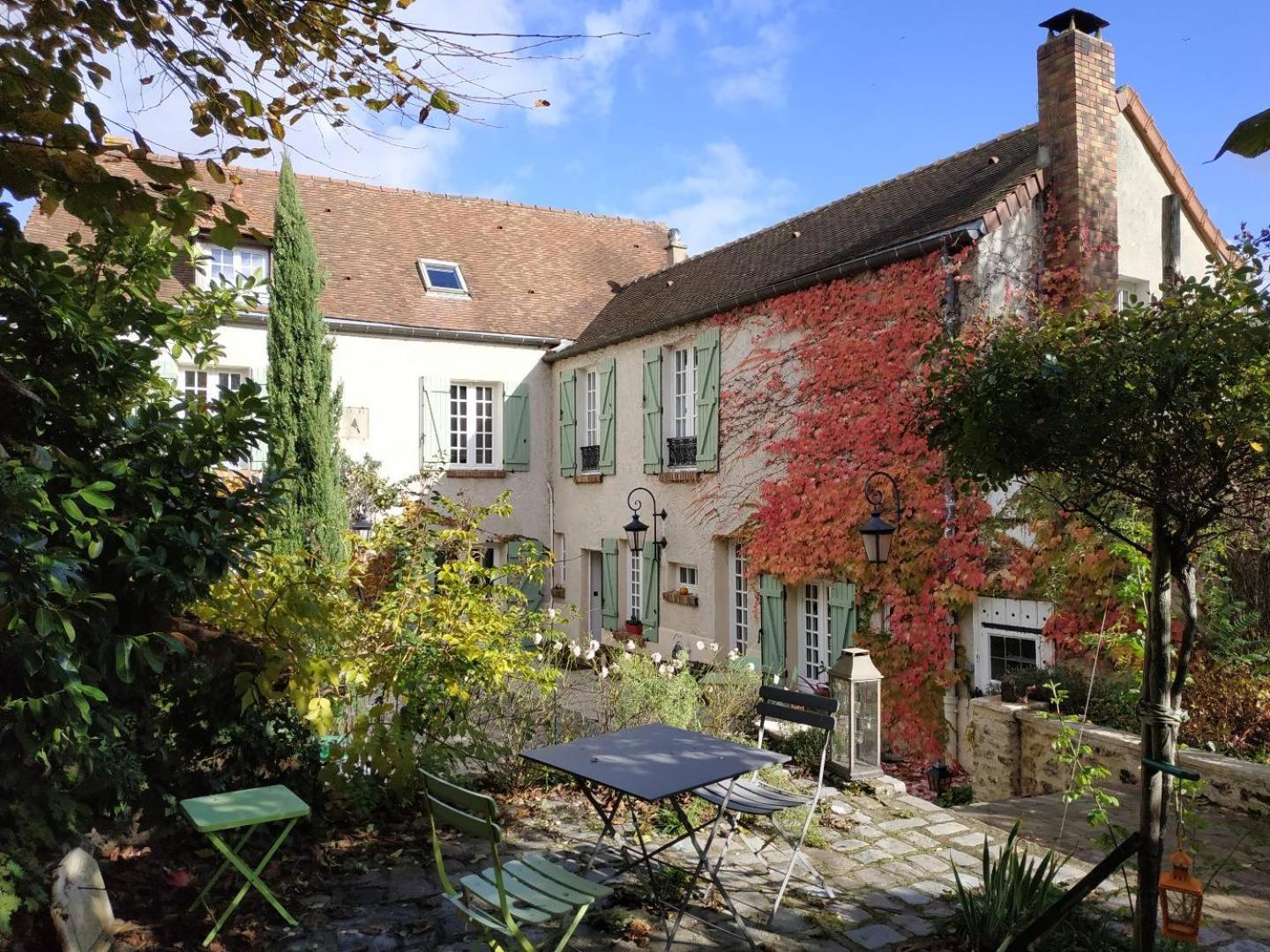 Maison D'Hotes La Source Magny-les-Hameaux Exterior photo
